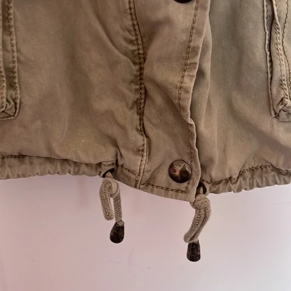 Aritzia Talula Hooded Beige Utility Jacket Size XS - Picture 3 of 14